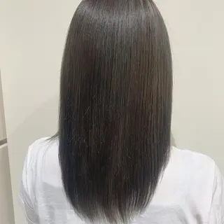 ロング 潟上 菜摘のヘアスタイル