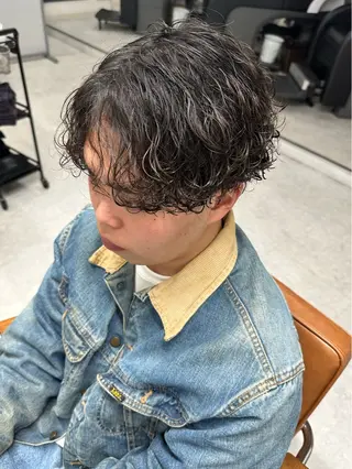 ミディアム パーマ メンズ メンズ似合わせ🪞 リピート率No.1のヘアスタイル