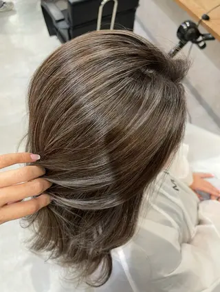 セミロング カラー 松井那津子 /ハイライトブリーチのヘアスタイル