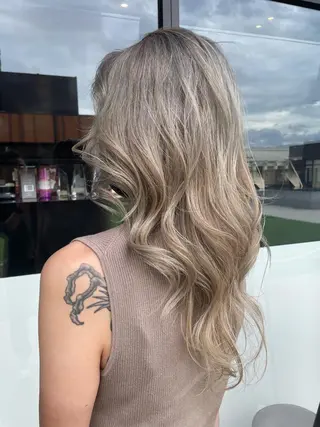 セミロング カラー メンズヘア特化 崎田 成人のヘアスタイル