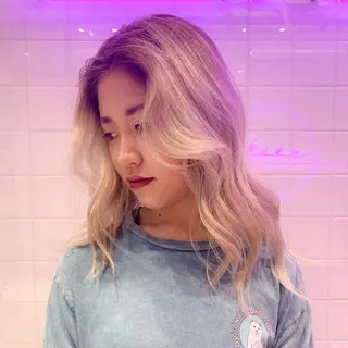 セミロング カラー share salon JAM 吉祥寺所属・レイヤー/ブリーチ HIKARU ♡のヘアスタイル