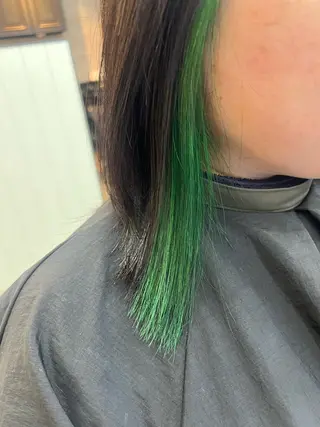 ミディアム 店長🩷艶カラー 🧡💛リサ🫧のヘアスタイル