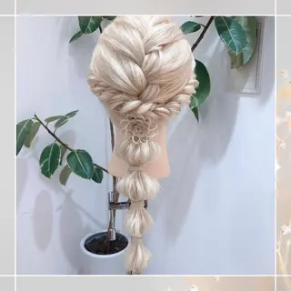 セミロング ヘアアレンジ 👑人気韓国ヘア👑 髪質改善Zina真鍋のヘアスタイル