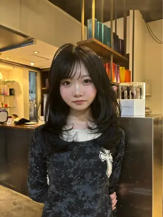 ロング 🩶レイヤー/盛れる 顔まわり🩶フウカのヘアスタイル