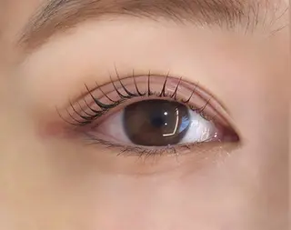 マツエク・マツパ Cアイ Minaの眉毛・アイブロウイメージ