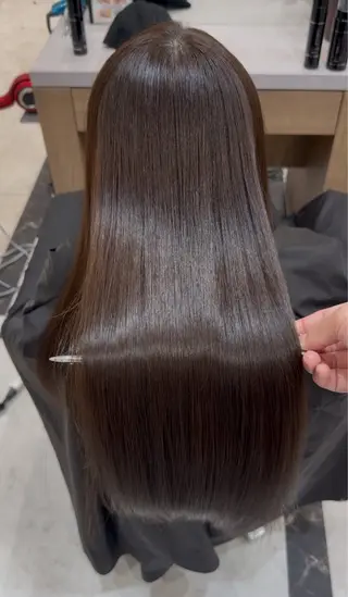 ロング ガレリアエレガンテ　サカエテン所属・田中俊　縮毛矯正 髪質改善のヘアスタイル