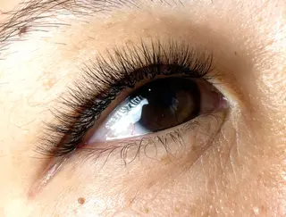 マツエク・マツパ cachette eyelash所属・月森 未奈子のマツエク・マツパデザイン