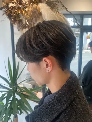 ショート カラー 森口 竜三のヘアスタイル