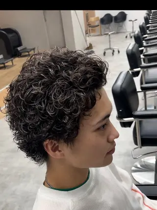 ショート パーマ メンズ 波巻きスパイラル🌀 新潟/万代/山下優のヘアスタイル