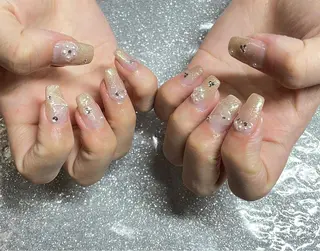 ネイル VIERU 🌈🎀💖のネイルデザイン