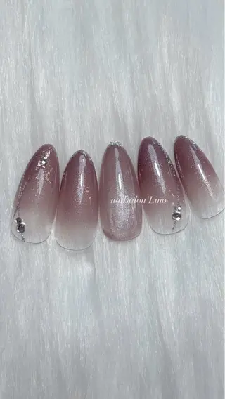 ネイル Lino𓂃⟡.· Chizuruのネイルデザイン