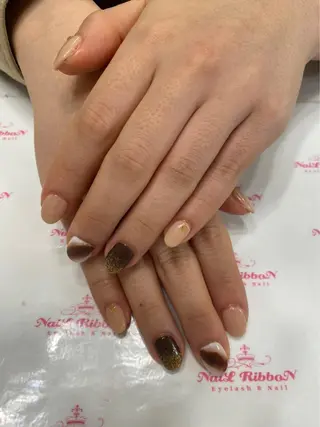 ネイル ネイルリボン 受付スタッフのネイルデザイン