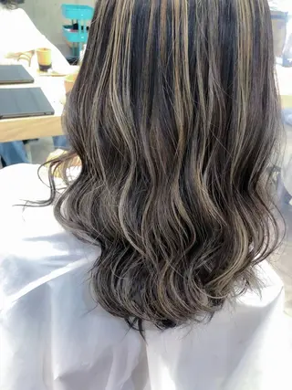 セミロング カラー ヘアアレンジ rii-🩰 トレンド韓国ヘアのヘアスタイル