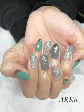 ミディアム ネイル Nailsalon ARKαのネイルデザイン