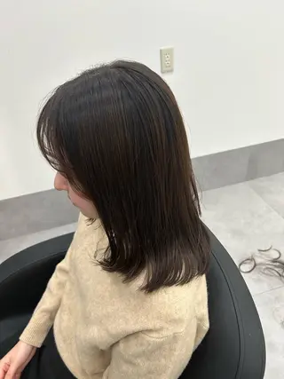 ミディアム 善財 康葵のヘアスタイル