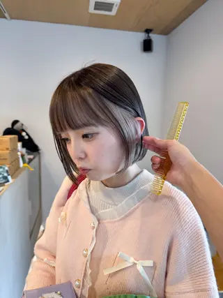 ショート カラー 咲良 / allum 鈴鹿のヘアスタイル