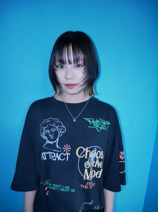 ミディアム KIZUKI KIRARAのヘアスタイル