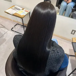 カラー 荒井 茉凜のヘアスタイル