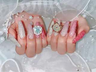 ネイル Piacere所属・Piacere 絵美のネイルデザイン