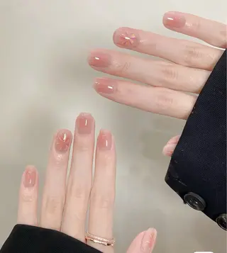 ネイル pink ladyサロン所属・べ にのネイルデザイン