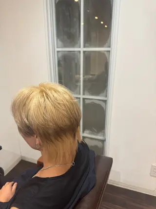 カラー メンズ 日比 海夏太のヘアスタイル