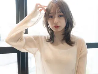 ミディアム カラー 🉐レイヤー/塩見 弘樹🉐渋谷のヘアスタイル