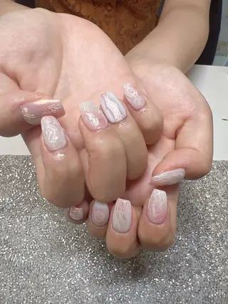 ネイル Guarendo錦糸町店所属・ガレンドウ 白澤 愛子のネイルデザイン