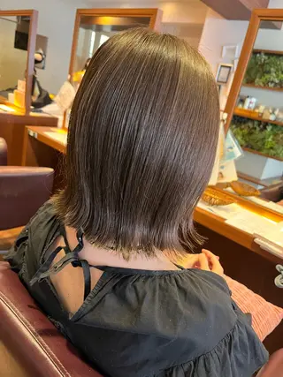 ミディアム サイトウ ナツキのヘアスタイル