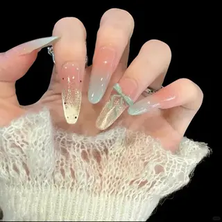 カラー AIN Nailのネイルデザイン