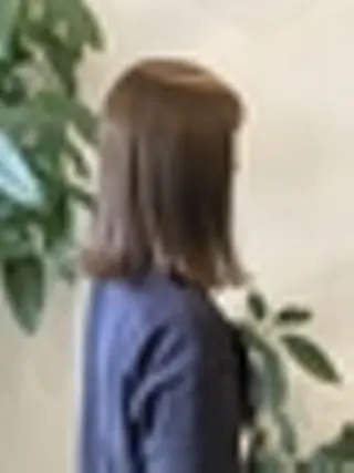 ミディアム 齋藤 リョウコのヘアスタイル