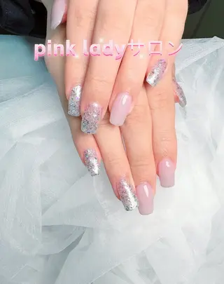 ネイル pink ladyサロン所属・べ にのネイルデザイン