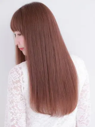 ロング 岸川 恭子のヘアスタイル