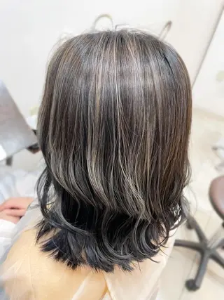 ミディアム カラー SOYON なんば店所属・水島 真彩のヘアスタイル