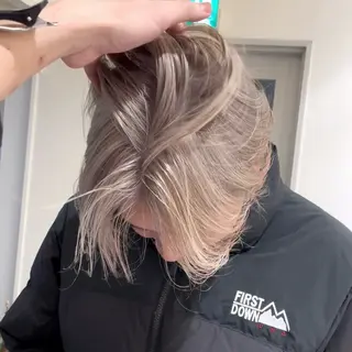 カラー メンズ メンズハイライト／ メンズブリーチカラーのヘアスタイル