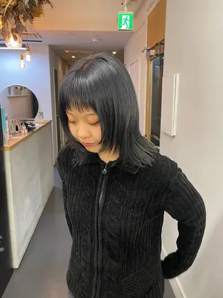 カラー カリン/ カット・ブリーチのヘアスタイル