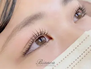 マツエク・マツパ Bianca☁国分寺 🤍店長/黒木愛美のネイルデザイン