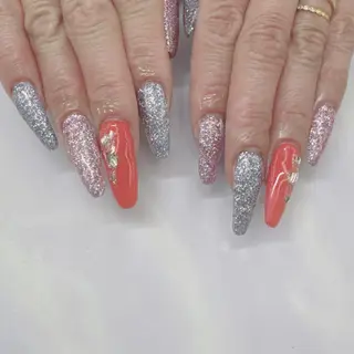 ネイル Nail salon Honey Beeのネイルデザイン