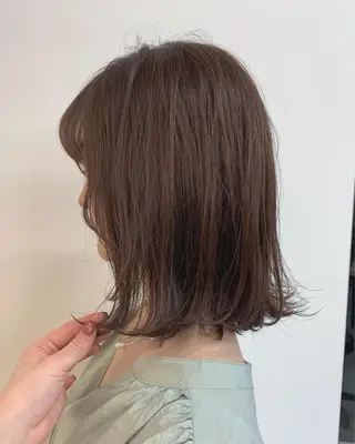 ミディアム 透明感/オリーブ/ グレージュ/YUKAのヘアスタイル