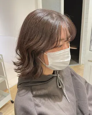 ミディアム カラー パーマ ヘアアレンジ メンズ キッズ ネイル マツエク・マツパ 🫧垢抜けヘア🫧 SHIORIのヘアスタイル