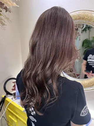 カラー G.O.A.T hair所属・Karen ✂︎GOAThairのヘアスタイル