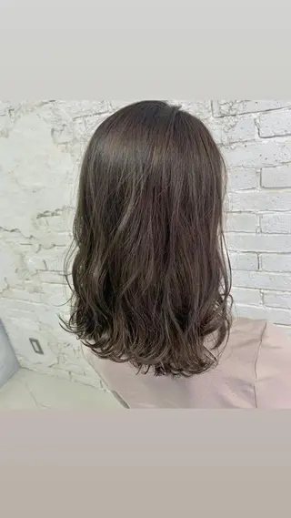 ミディアム カラー ヘアアレンジ キッズ ネイル マツエク・マツパ nameless髪質 改善ブリーチ心斎橋のヘアスタイル