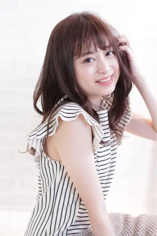 カラー 太田ありさ クリーミーヘアカラーのヘアスタイル