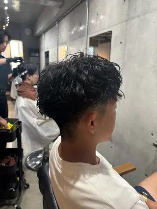 パーマ メンズ 韓国&メンズウルフ 高森蓮のヘアスタイル