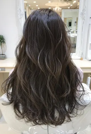 ロング カラー 🐨カラー/縮毛矯正 岡真海🐨のヘアスタイル