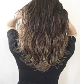 ロング カラー 🌈ぷる艶カラー🌈 髪質改善👑柳沼尚貴のヘアスタイル