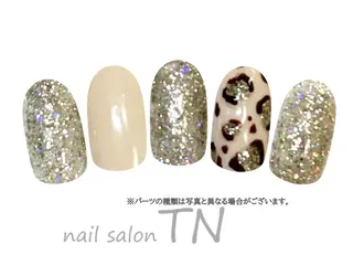 ネイル 矢川 まどかのネイルデザイン