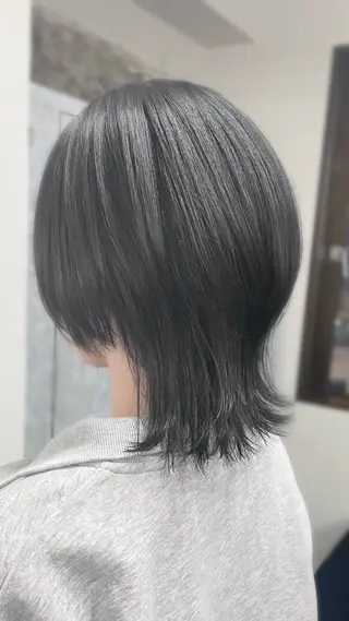 ミディアム カラー nico麻生 加賀谷 すみれのヘアスタイル