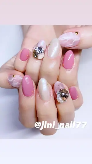 ネイル JINI NAIL所属・ジニ ネイルのネイルデザイン