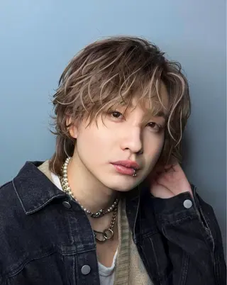 カラー メンズ 米澤 流星のヘアスタイル
