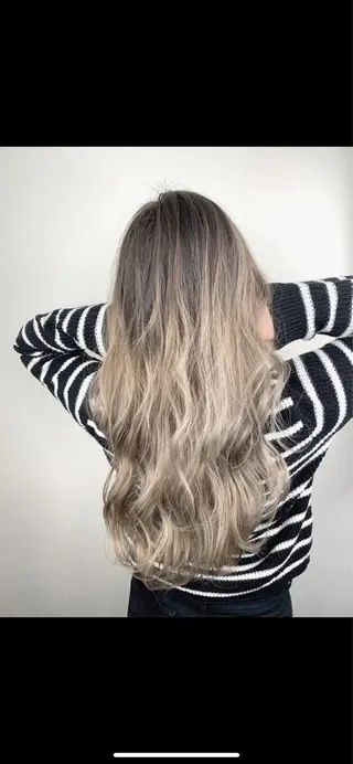 ロング カラー due hair 京都駅前店 MILBON オージュア認定サロン【デューヘアー】所属・ハイトーンブリーチ 土坂　由志【京都】のヘアスタイル